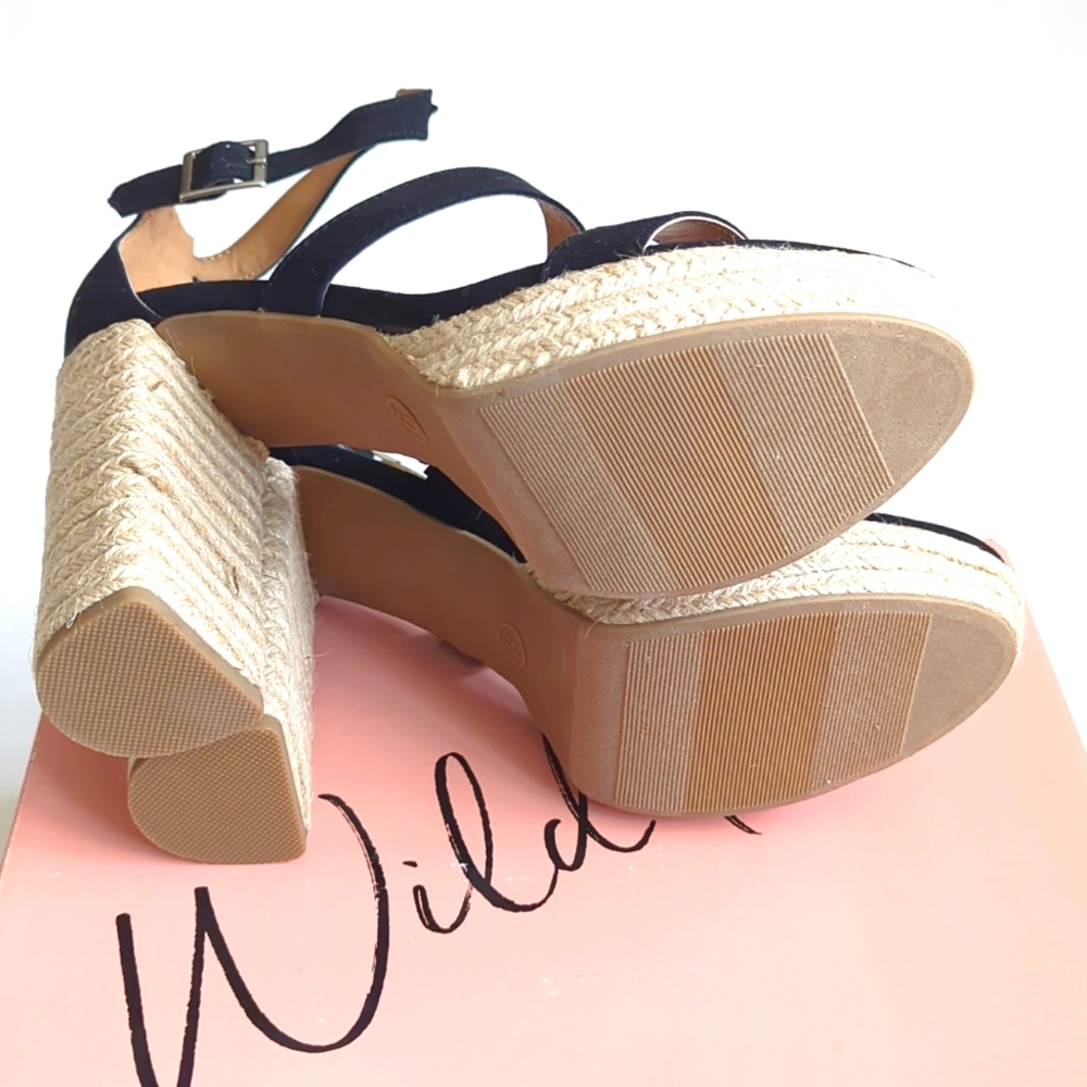 Wild Pair Yamina Platform Dress Sandals - Picture 5 of 5